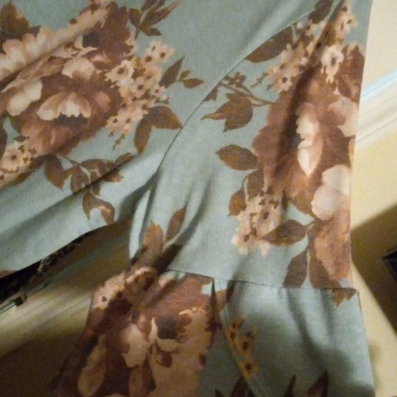 Floral baby doll top - Picture 2 of 3